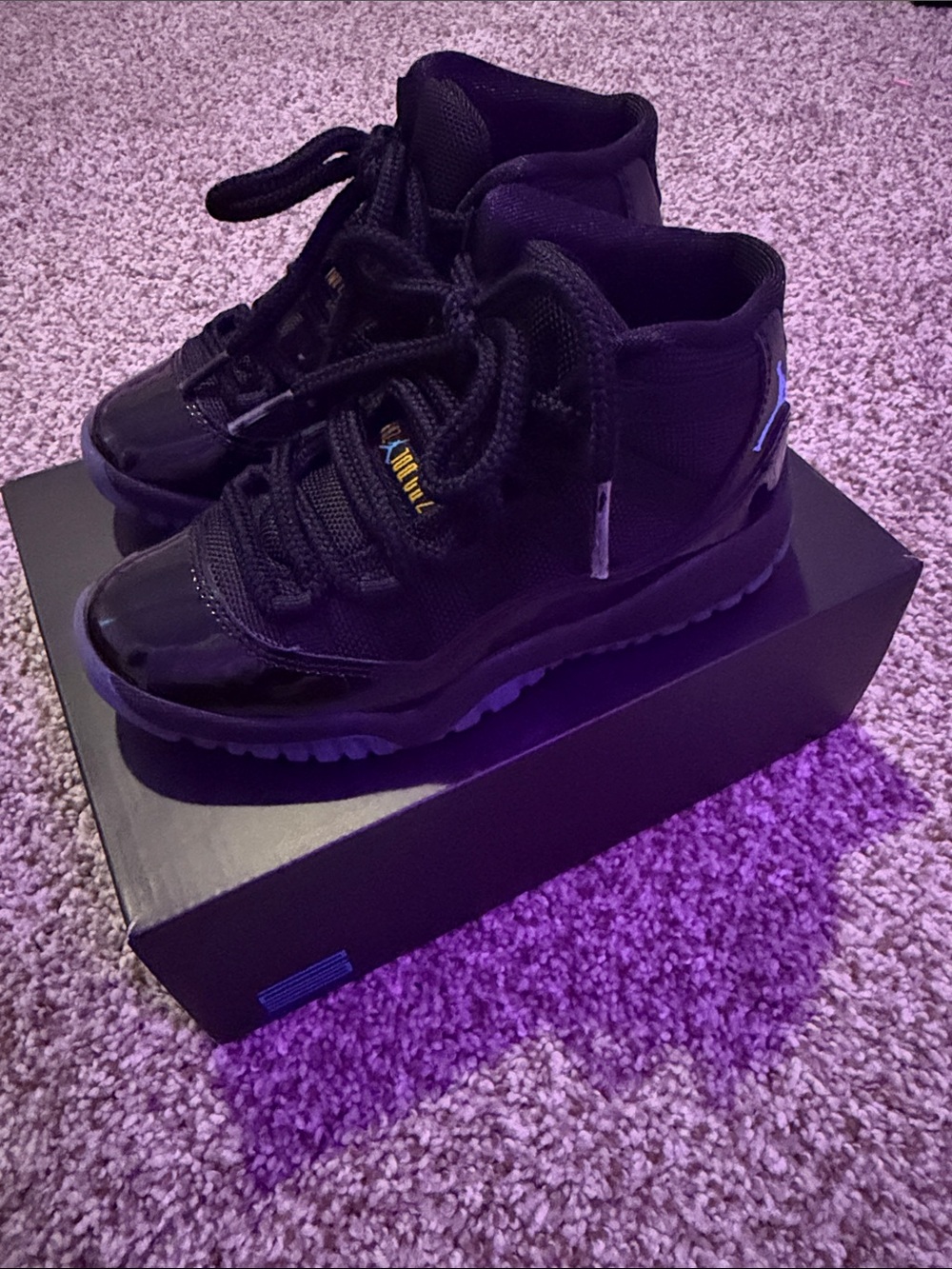 Kids Jordan 11 Retro Sneakers